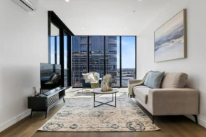 Gorgeous 3BR Apt w Stunning Bay Views and 2 Car Park